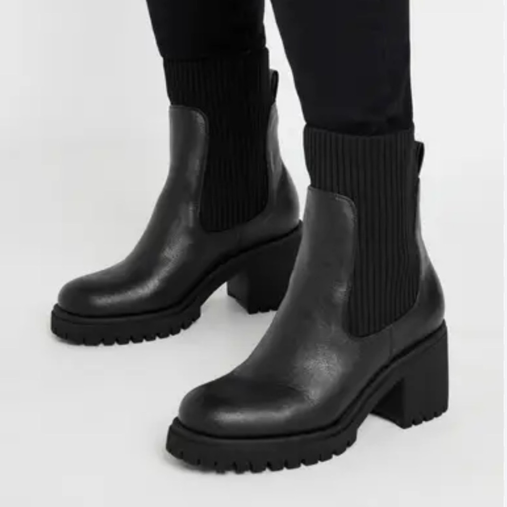 Top Moda Knit Top Chelsea Boot in Black Size 8